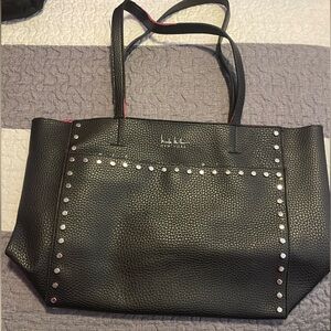 nicole miller bag 
Color : Black
Condition : Used